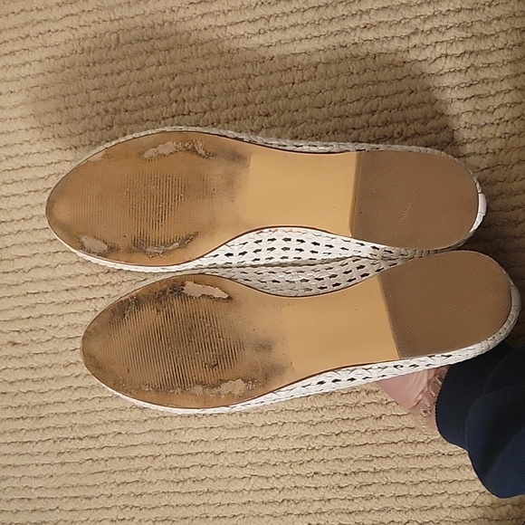 BP White Flats - Picture 3 of 4